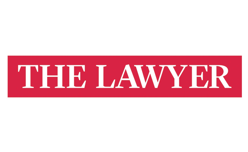 Una imagen que muestra el logotipo de una publicación legal con el texto 'THE LAWYER'.