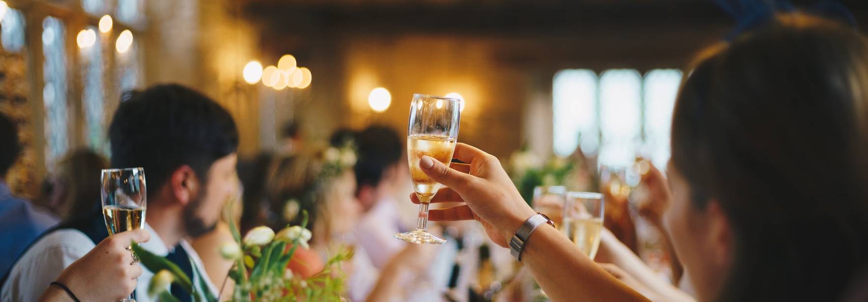 El TSJA da la razón a los hosteleros aragoneses y podrán ir más de 50 invitados a las bodas, bautizos y otras celebraciones