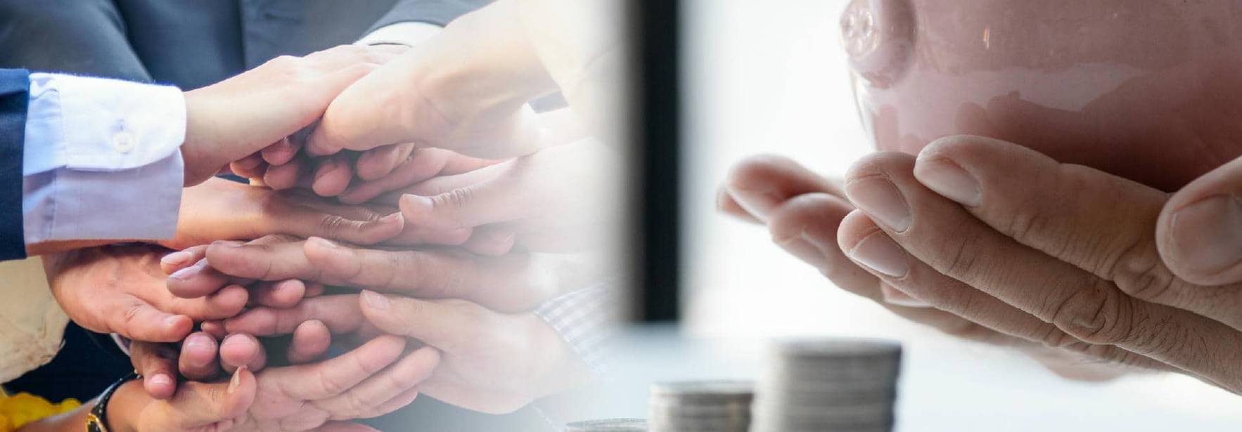 La imagen muestra manos unidas y una alcancía en un contexto financiero.