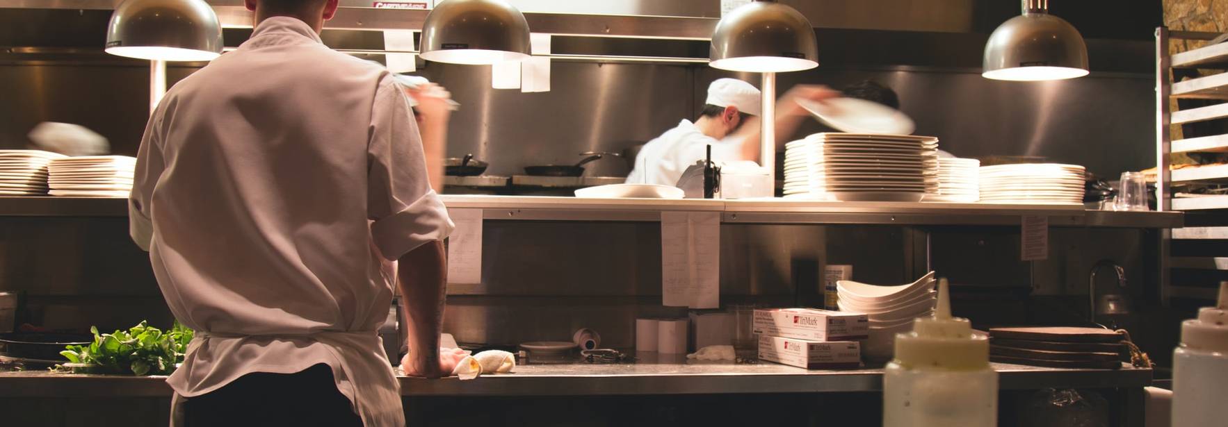 Nuevas medidas laborales que afectan a la restauración, la hostelería y el turismo hasta que concluya la crisis sanitaria