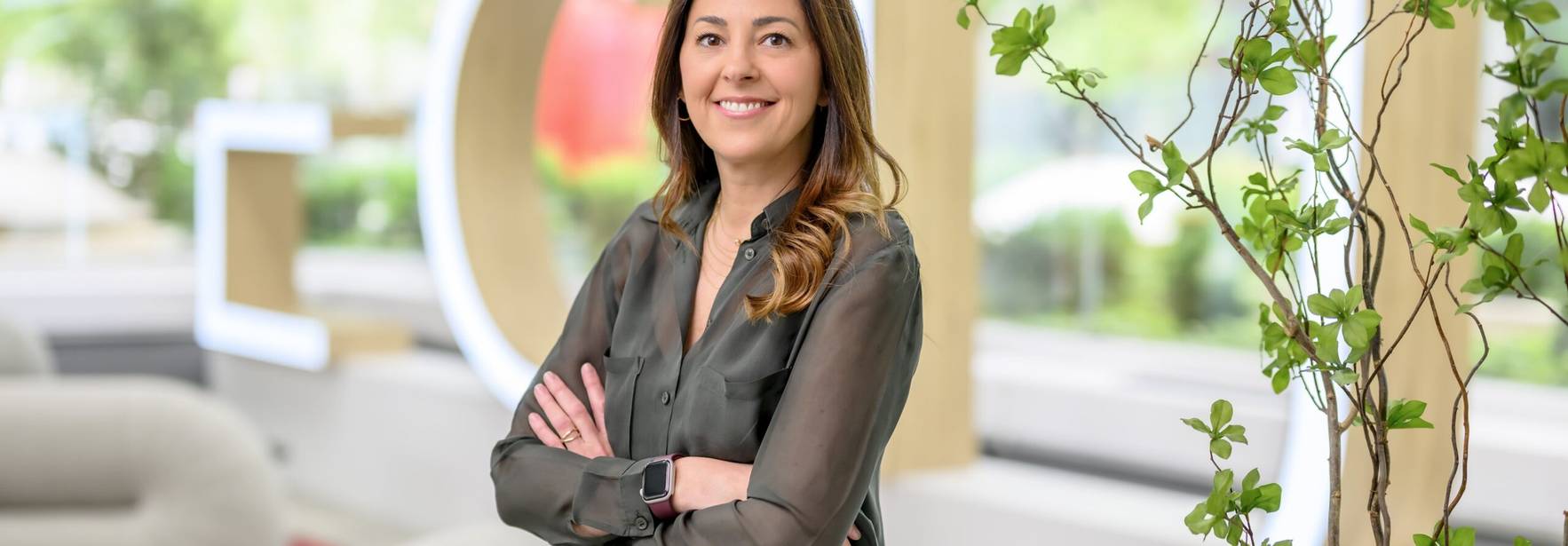 La presidenta de Accenture, Mercedes Oblanca, junto a Teresa Pereyra y Arantzazu Allende, ganadoras de la tercera edición del Premio Mujer y Liderazgo